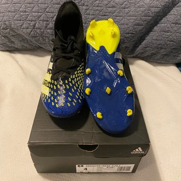 adidas | Shoes | Boys Size 4 Adidas Soccer Cleats Predator  display picture 1